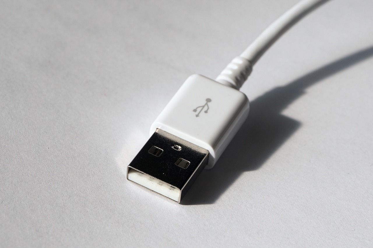Przyczyny usterki kabla USB