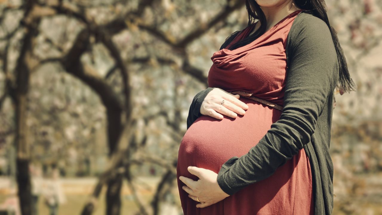 Ciąża wysokiego ryzyka – co zrobić, żeby bezpiecznie urodzić?